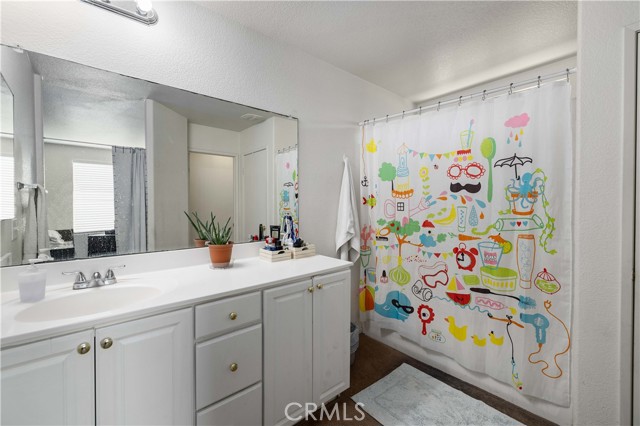 1810 E Jenner Street, Lancaster CA: https://media.crmls.org/medias/18a8ad57-54c5-4612-bcc3-b023729654c5.jpg