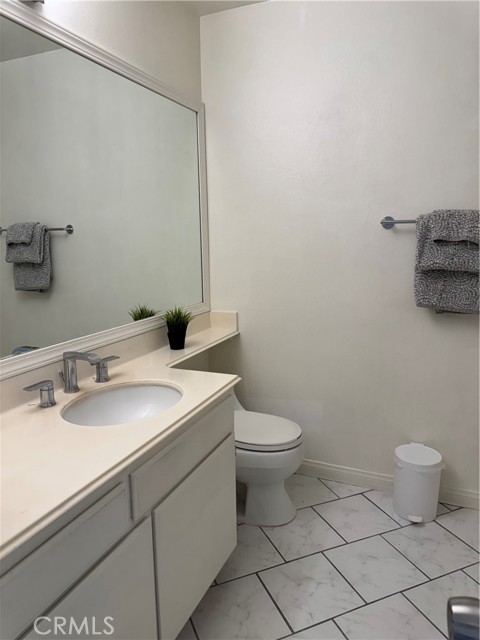 Detail Gallery Image 32 of 40 For 18110 Erik Ct #592,  Canyon Country,  CA 91387 - 2 Beds | 2 Baths