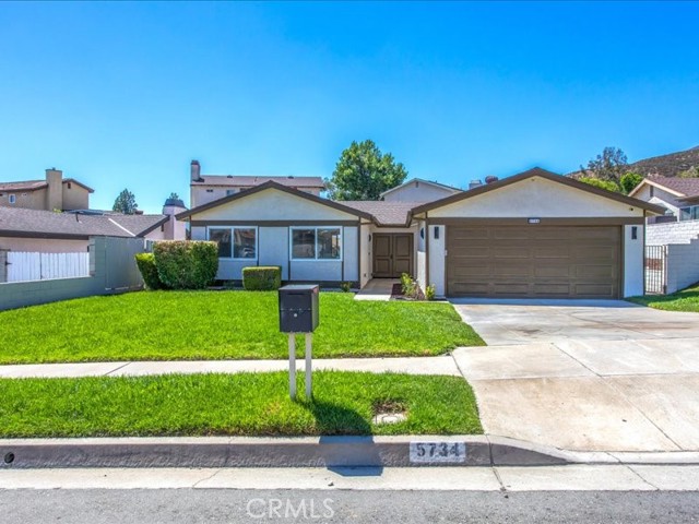 5734 N E Street, San Bernardino CA: https://media.crmls.org/medias/18a8f011-c39d-49fa-912d-0cce3fabc617.jpg