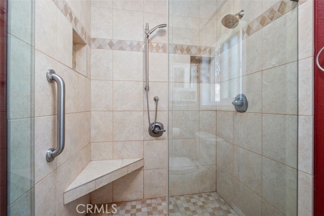 25572 Orchard Rim Ln, Lake Forest CA: https://media.crmls.org/medias/18a92ddb-cf77-426a-8ccf-343d2453dd19.jpg