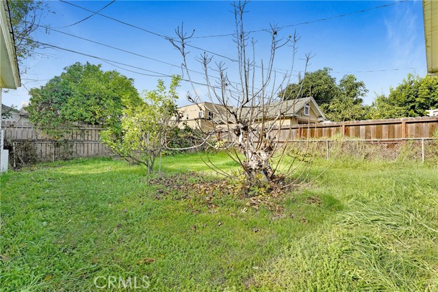 Detail Gallery Image 33 of 35 For 4239 South Raymond Avenue, Los Angeles,  CA 90037 - 2 Beds | 1 Baths