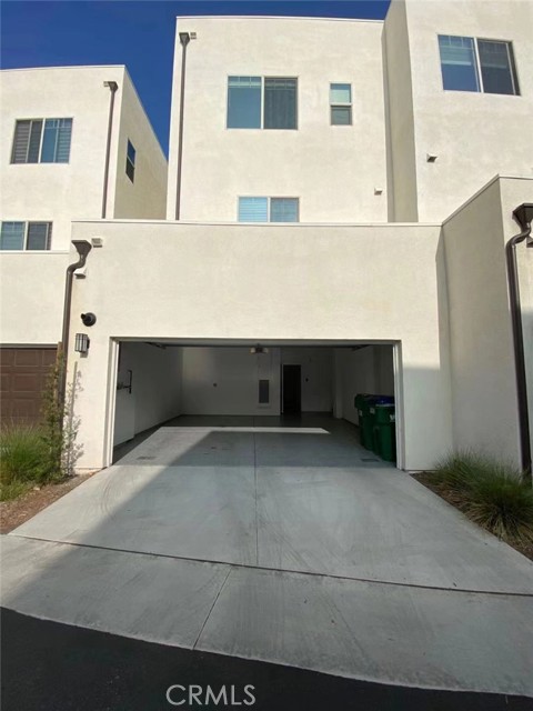 143 Frame, Irvine CA: https://media.crmls.org/medias/18a95e81-512b-453a-8573-ba79d96b9709.jpg