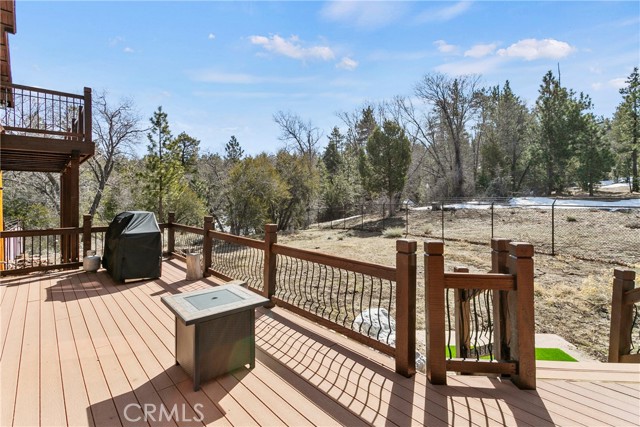 858 Fox Tower Way, Big Bear Lake CA: https://media.crmls.org/medias/18a9dc2a-5c33-48dd-85ad-b730f438f063.jpg