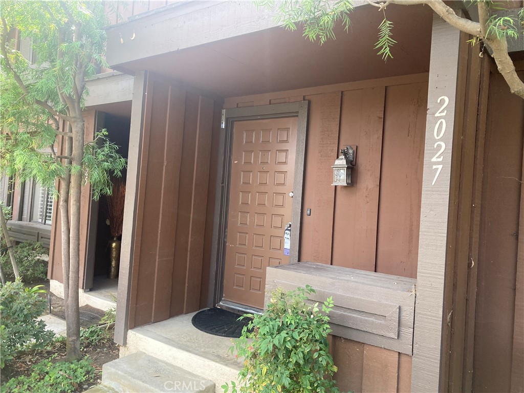 2027 Stonewood Ct