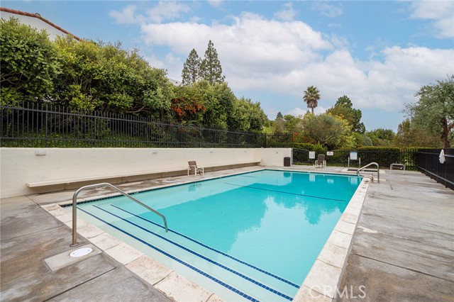 33 Oaktree Lane, Rolling Hills Estates, California 90274, 2 Bedrooms Bedrooms, ,3 BathroomsBathrooms,Residential,Sold,Oaktree,OC22217896