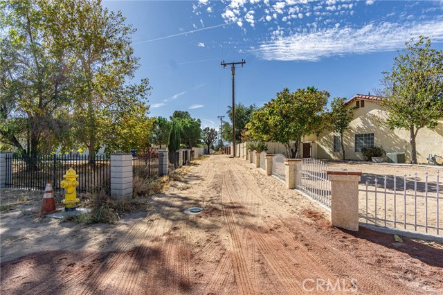 Detail Gallery Image 37 of 47 For 20407 Eyota Ln, Apple Valley,  CA 92308 - 3 Beds | 2 Baths