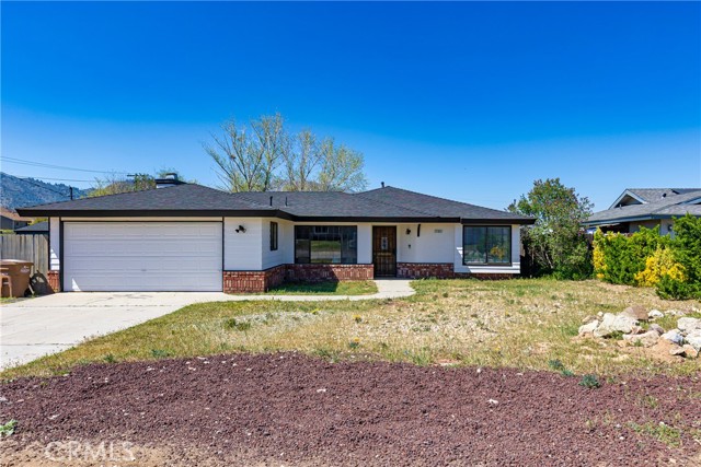 Detail Gallery Image 2 of 44 For 21921 Fig Ct, Tehachapi,  CA 93561 - 3 Beds | 2 Baths