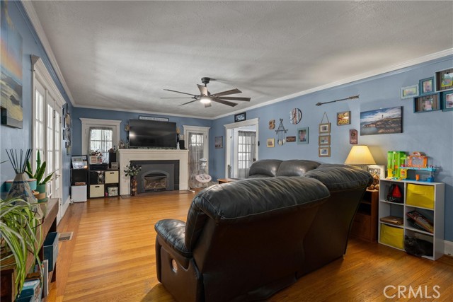 1225 Floral Avenue, Oroville CA: https://media.crmls.org/medias/18abb8f8-a5d7-4dca-9767-346c73fc0426.jpg