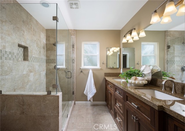 Detail Gallery Image 21 of 38 For 1032 Saint John Pl, North Tustin,  CA 92705 - 4 Beds | 2/1 Baths