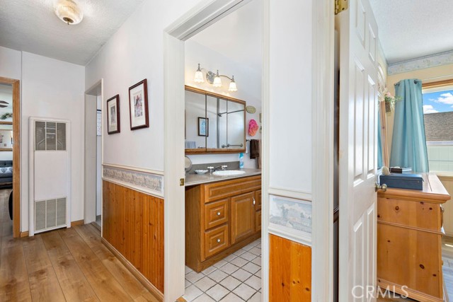 527 Blossom Lane, Redondo Beach, California 90278, 3 Bedrooms Bedrooms, ,1 BathroomBathrooms,Residential,Sold,Blossom Lane,OC22082269