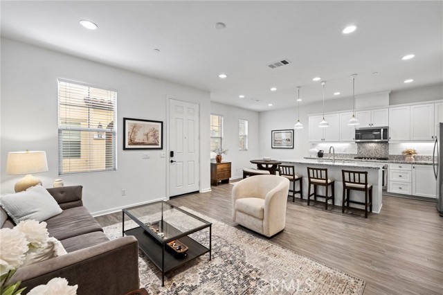 Detail Gallery Image 7 of 25 For 100 Jaripol Cir, Rancho Mission Viejo,  CA 92694 - 1 Beds | 1/1 Baths