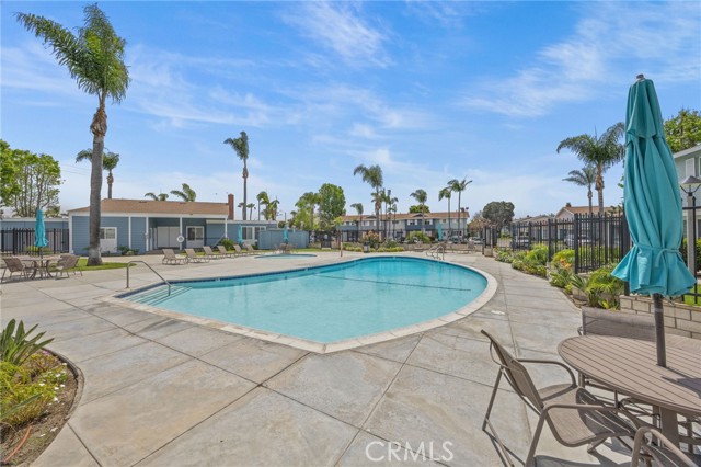 Detail Gallery Image 33 of 43 For 19796 Inverness Lane, Huntington Beach,  CA 92646 - 2 Beds | 2 Baths