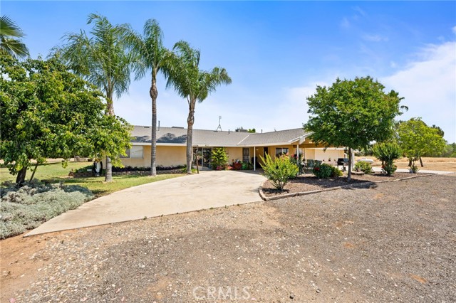 Detail Gallery Image 3 of 41 For 3298 N Zediker Ave, Sanger,  CA 93657 - 3 Beds | 2 Baths