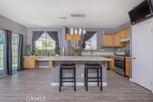 Detail Gallery Image 11 of 34 For 24871 Loire Ct, Hemet,  CA 92544 - 4 Beds | 2 Baths