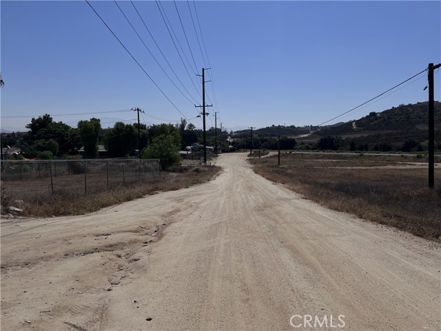 Detail Gallery Image 6 of 9 For 32962 West Ave, Wildomar,  CA 92595 - – Beds | – Baths