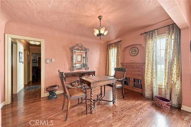 105 Claremont Avenue photo 7