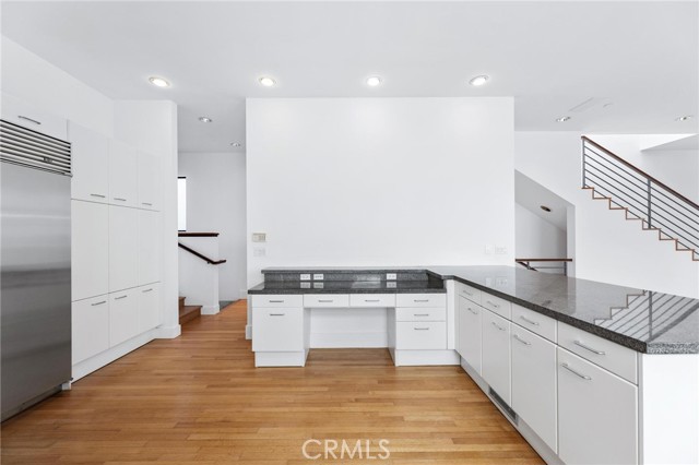 129 20th Street, Manhattan Beach CA: https://media.crmls.org/medias/18afedc9-39d1-4465-b646-3e12c8db1a47.jpg