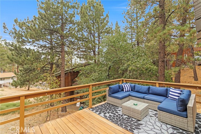 Detail Gallery Image 4 of 22 For 2080 Mojave Scenic Dr, Wrightwood,  CA 92397 - 2 Beds | 1 Baths
