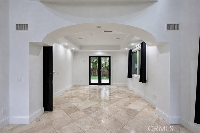 Detail Gallery Image 5 of 17 For 258 Santa Isabel Ave, Costa Mesa,  CA 92627 - 5 Beds | 5/1 Baths