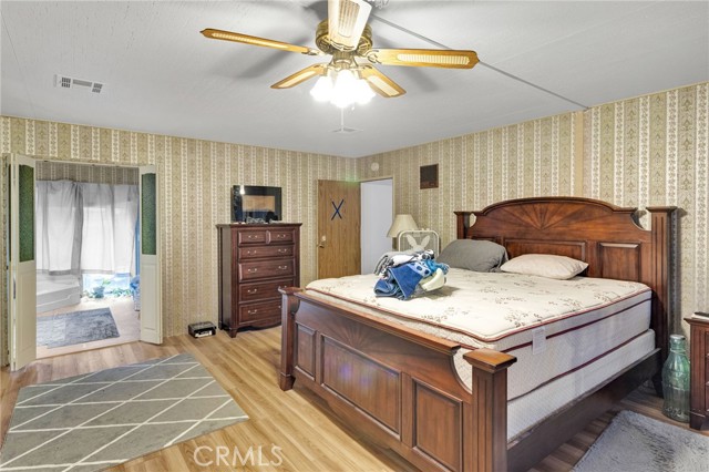 2494 Main Street, Barstow CA: https://media.crmls.org/medias/18b073fe-6ace-49fc-b264-9a7a72221b83.jpg