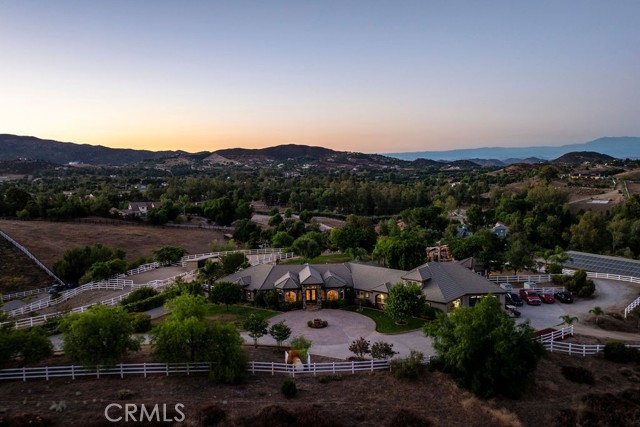 Detail Gallery Image 5 of 63 For 20420 Wendy Ln, Murrieta,  CA 92562 - 5 Beds | 4/1 Baths