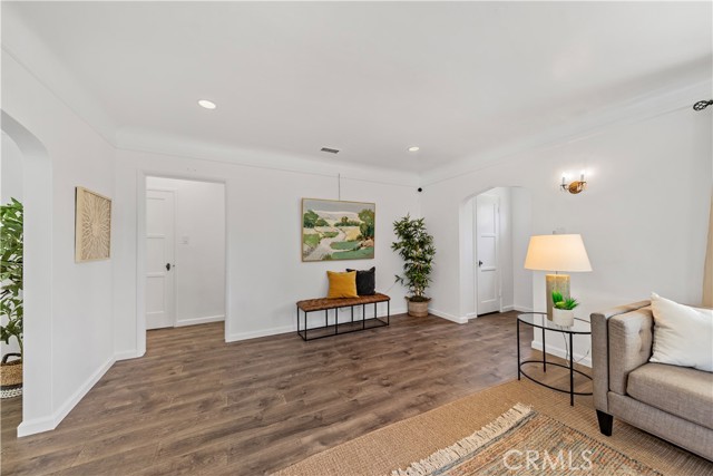 2325 Golden Avenue, Long Beach CA: https://media.crmls.org/medias/18b1a05b-d62b-4e38-9f53-804f29ab4338.jpg