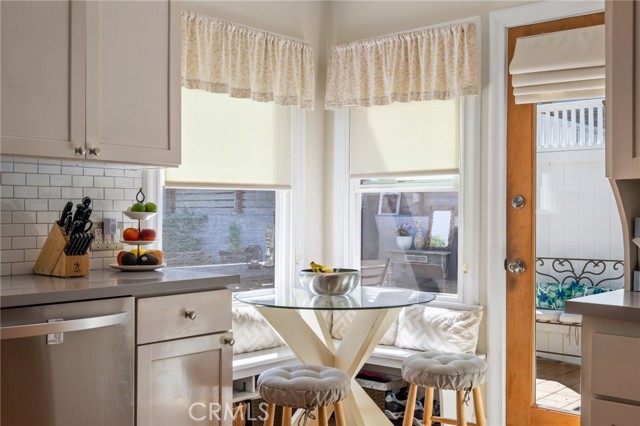 626 Elvira Avenue, Redondo Beach CA: https://media.crmls.org/medias/18b1c254-6c33-485a-8f7b-87334c1ef923.jpg