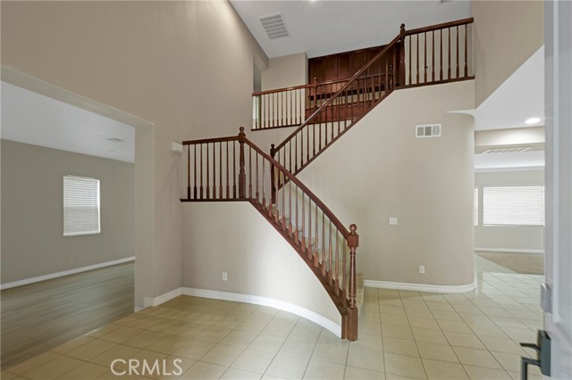 Detail Gallery Image 5 of 34 For 6838 Miramar Ln, Palmdale,  CA 93551 - 4 Beds | 3 Baths