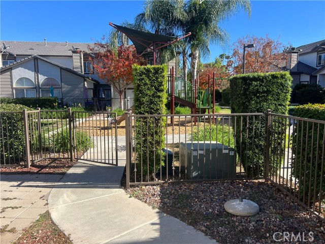 Detail Gallery Image 18 of 19 For 1555 Orange Ave #1307,  Redlands,  CA 92373 - 3 Beds | 2/1 Baths