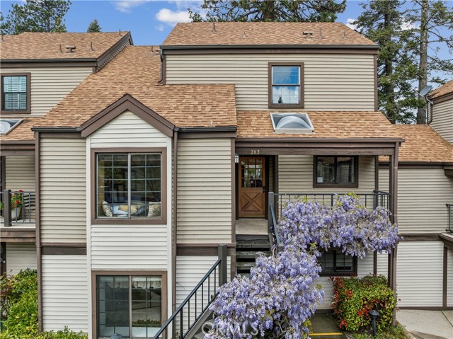 Detail Gallery Image 20 of 22 For 203 Village, Lake Arrowhead,  CA 92352 - 3 Beds | 2 Baths