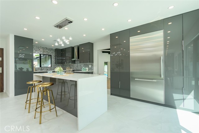 Detail Gallery Image 11 of 48 For 19806 Needles, Chatsworth,  CA 91311 - 3 Beds | 3 Baths