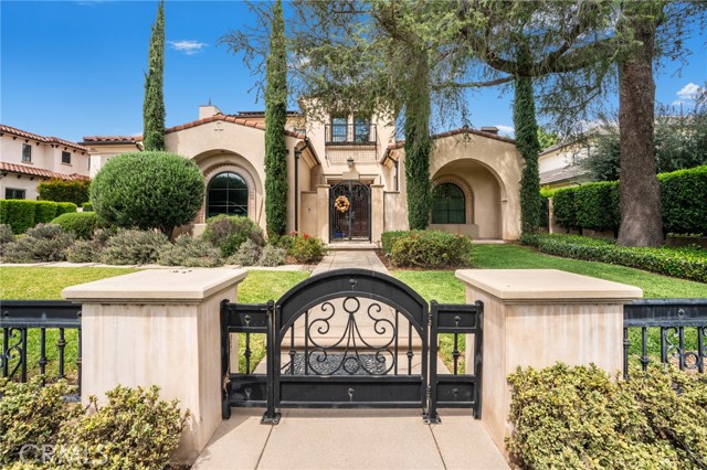 Detail Gallery Image 2 of 36 For 501 W Woodruff Ave, Arcadia,  CA 91007 - 5 Beds | 5/1 Baths