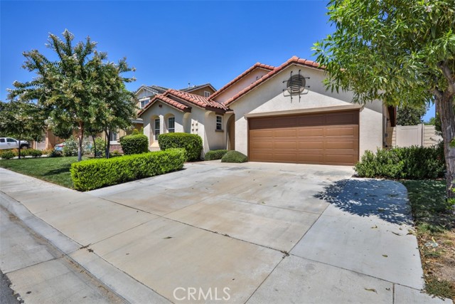 Detail Gallery Image 3 of 33 For 4146 Lovitt Cir, Lake Elsinore,  CA 92530 - 3 Beds | 2 Baths
