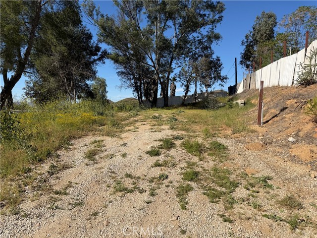 Detail Gallery Image 8 of 8 For 24650 Fir, Menifee,  CA 92584 - – Beds | – Baths