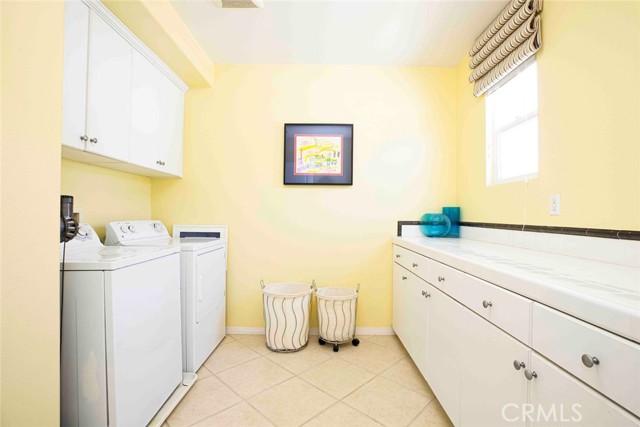 10266 Horsehaven Street, Sun Valley CA: https://media.crmls.org/medias/18b47377-b7f8-4d11-894a-087d56b60584.jpg