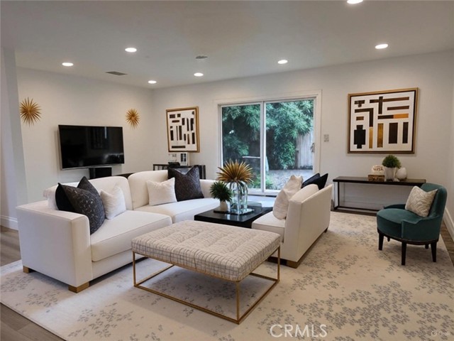 Detail Gallery Image 3 of 17 For 1804 E South, Anaheim,  CA 92805 - 3 Beds | 2/1 Baths