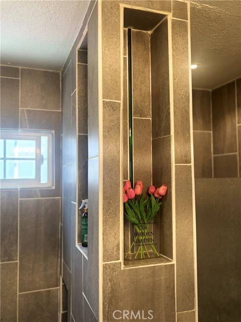 Detail Gallery Image 9 of 12 For 5820 Cimarron St, Los Angeles,  CA 90047 - 2 Beds | 1 Baths