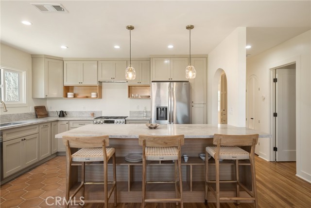 Detail Gallery Image 16 of 54 For 2014 W 84th St, Los Angeles,  CA 90047 - 3 Beds | 2 Baths