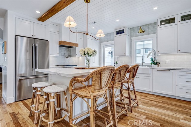 Detail Gallery Image 19 of 42 For 1717 Pacific Ave., Manhattan Beach,  CA 90266 - 4 Beds | 3 Baths