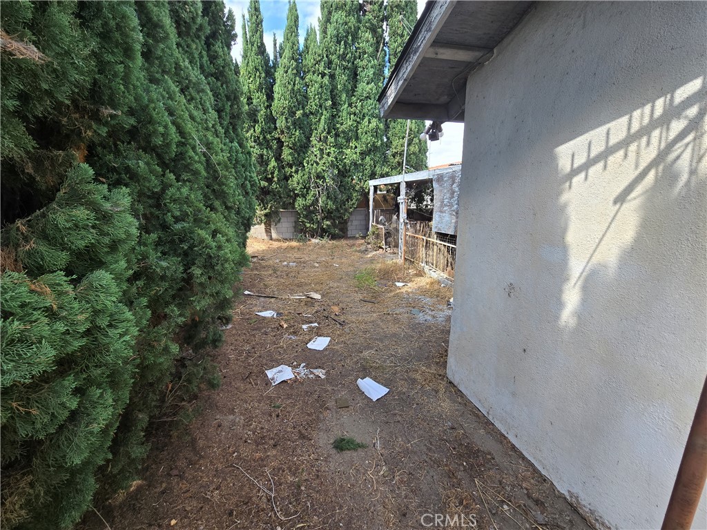 https://media.crmls.org/medias/18b89f93-abeb-4993-82cc-f2bbfb1adf0b.jpg?preset=X-Large
