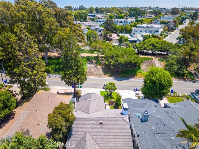 2209 Valley Drive, Manhattan Beach, California 90266, 4 Bedrooms Bedrooms, ,2 BathroomsBathrooms,Residential,Sold,Valley,SB22159548