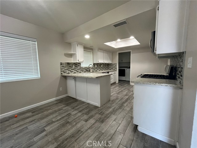 Detail Gallery Image 2 of 11 For 7161 7th Ave, Hesperia,  CA 92345 - 3 Beds | 2 Baths