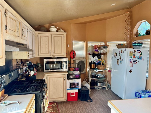 Detail Gallery Image 6 of 67 For 44823 Silver Valley, Newberry Springs,  CA 92365 - 2 Beds | 2 Baths