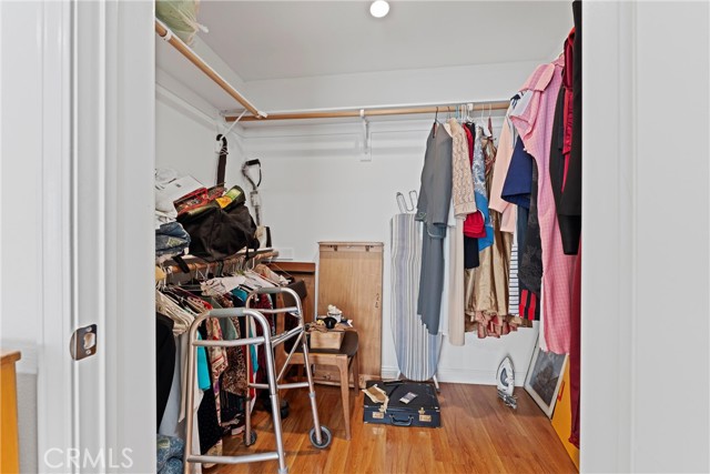 530 W Stocker Street, Glendale CA: https://media.crmls.org/medias/18ba4f6f-f2b3-4815-b6e1-148d95352670.jpg