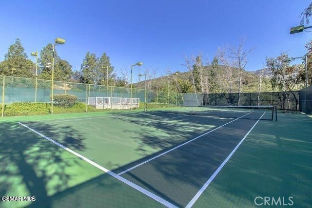 5805 Oak Bend Lane, Oak Park CA: https://media.crmls.org/medias/18baa2ba-276a-4e87-b50c-92da8eaf0e1b.jpg