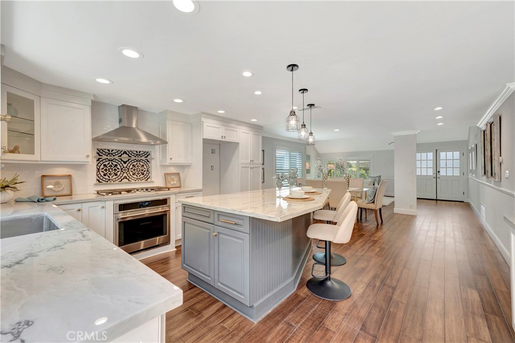 MLS #OC25183386 img 8