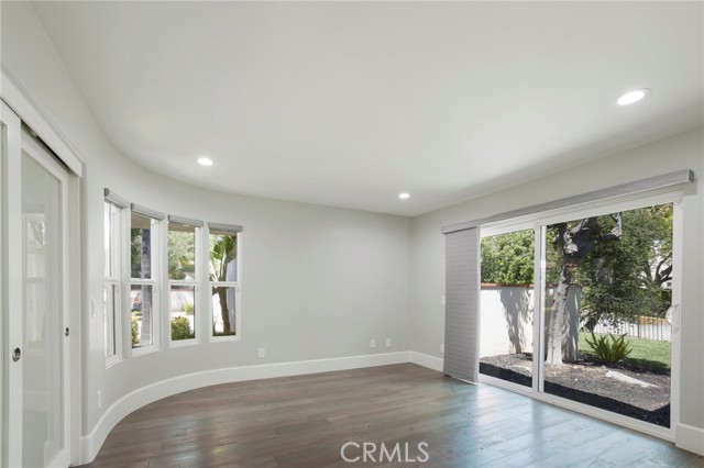 5081 Gateway Road, Rancho Cucamonga CA: https://media.crmls.org/medias/18bbc0f2-7026-40be-bec0-6db86a06d23c.jpg