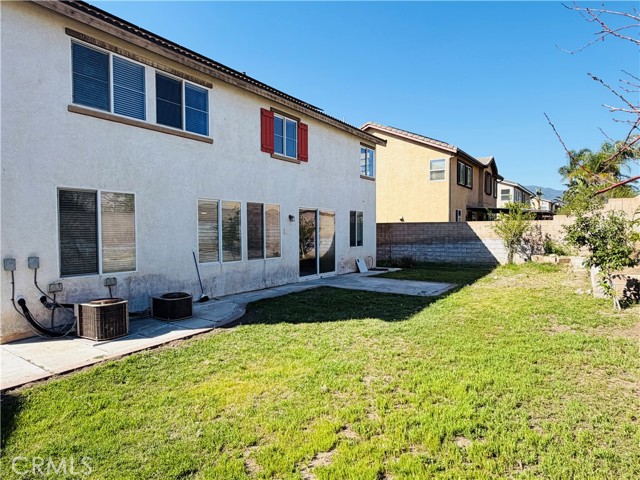 Detail Gallery Image 26 of 73 For 7575 Lime, Fontana,  CA 92336 - 5 Beds | 3 Baths