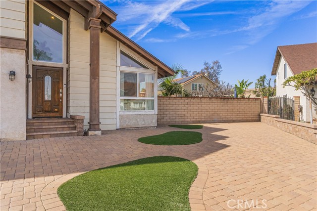 Detail Gallery Image 3 of 45 For 2410 S Sandpiper, Ontario,  CA 91761 - 4 Beds | 3 Baths