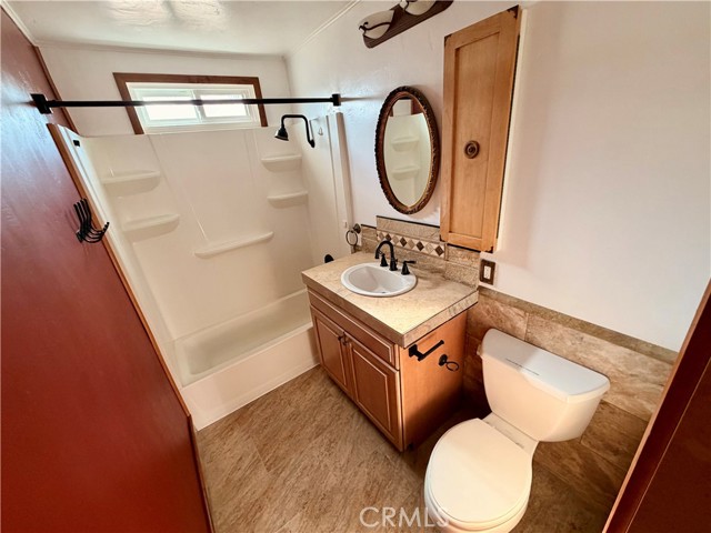 Detail Gallery Image 7 of 8 For 156 W Escalones #B,  San Clemente,  CA 92672 - 2 Beds | 1 Baths